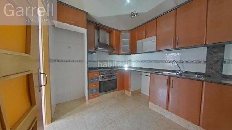 Foto 0c5e8913-df50-43c9-bbe2-ae7ff8413fc0. Piso  okupado en Centre Mataró