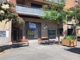 Local commercial  Cl reixago  es: pl: pt:
 montcada i reixac (barcelona). Local comercial de 159 m en montcada i reixac. sin suministros.