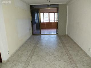 Pis  Cl isaac albeniz  es: pl: pt:
 vila-seca (pineda la) (tarragona