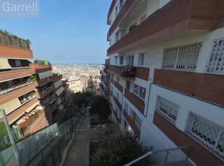 Pis  Cl telegraf  pl: pt:
 barcelona (barcelona). Inmueble procedente de ejecución hipotecaria sin posesión  impos