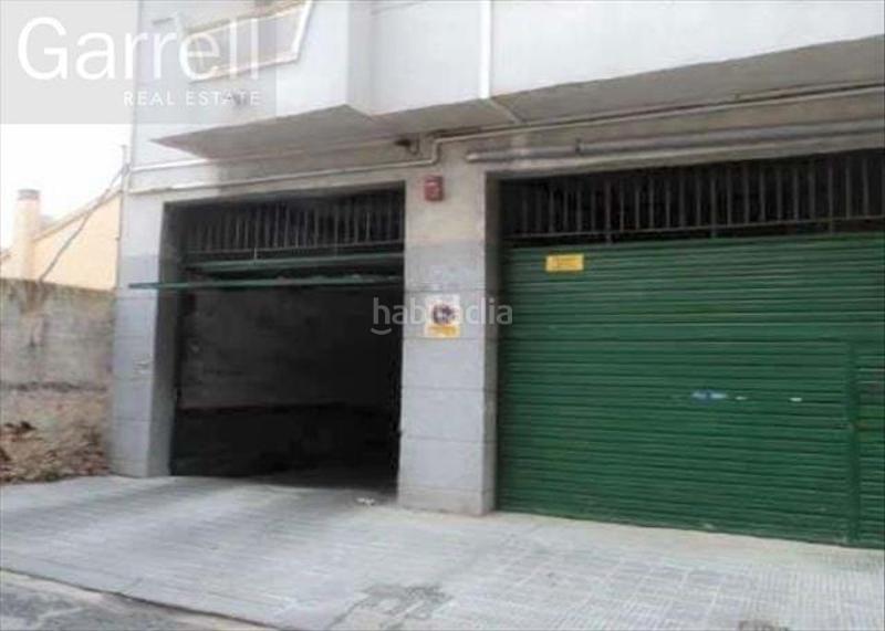 Foto e371052c-0c4d-42a0-81af-c80444fbf78e. Car parking in Centre Vendrell (El)