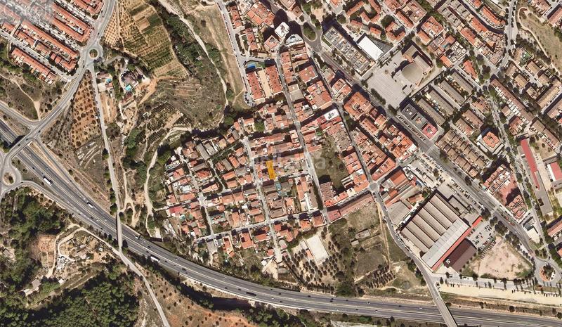 Foto 0c8108b8-8bdd-4376-8964-7b81125dbad5. Terreno residenziale in Nucli Urbà Esparreguera