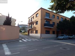Pis  Av pompeu fabra  es: pl: pt:b
 palafrugell (girona)