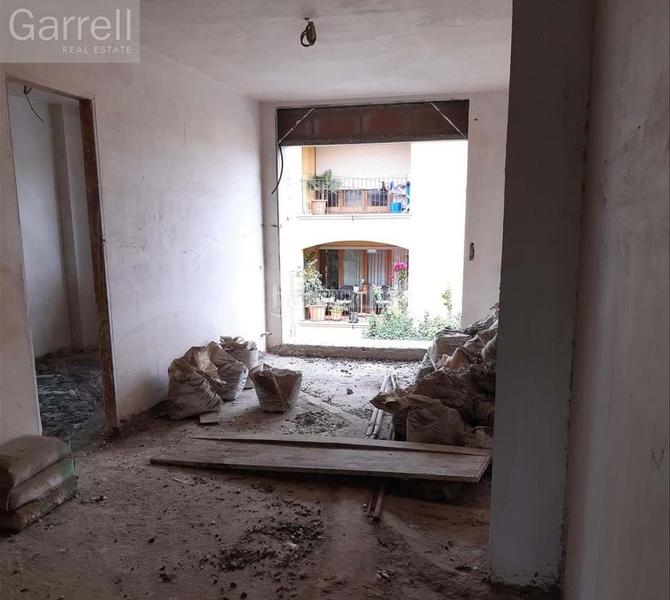 Foto bbb7faa0-d0d1-461c-b96a-bb10f972f07b. Edificio en La Punxa Palafrugell