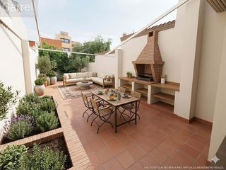 Casa adossada  Carrer ample