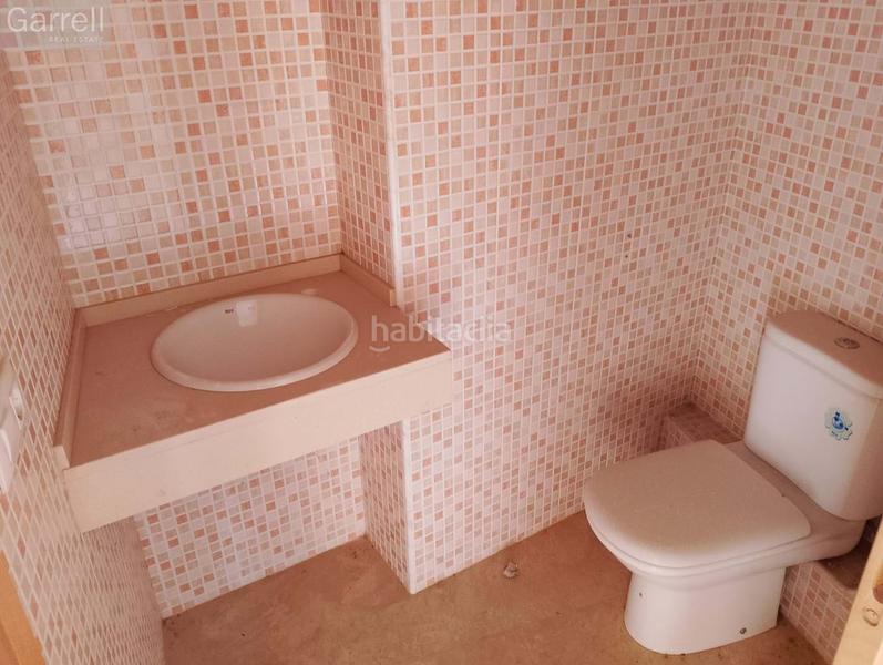 Foto 3cd37fb6-8a9d-41e6-a9a1-760ade6832a7. Geschäftsraum in Nulles