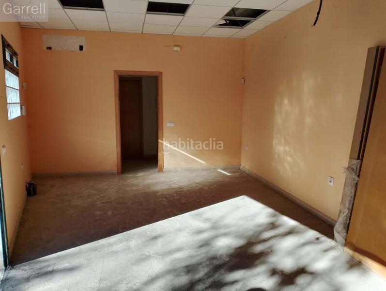 Foto f806b14e-bd86-4c84-80b4-2f66a95fc70b. Geschäftsraum in Nulles