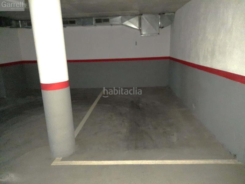 Foto 58989709-1c9a-4234-8e6a-ba44b2c2cedf. Parking voiture dans Font Verda Granollers