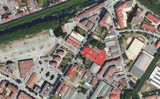 Terreny residencial  Av santa coloma 
 olot (girona)