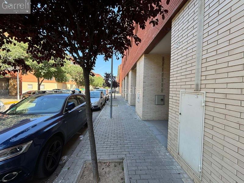 Foto e6a8f21b-6dc6-41d8-8cd4-e7a2127dd17f. Lloguer local comercial a Canovelles