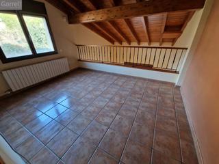 Casa  Cl joan maragall  es: pl: pt:
 bigues i riells (barcelona)