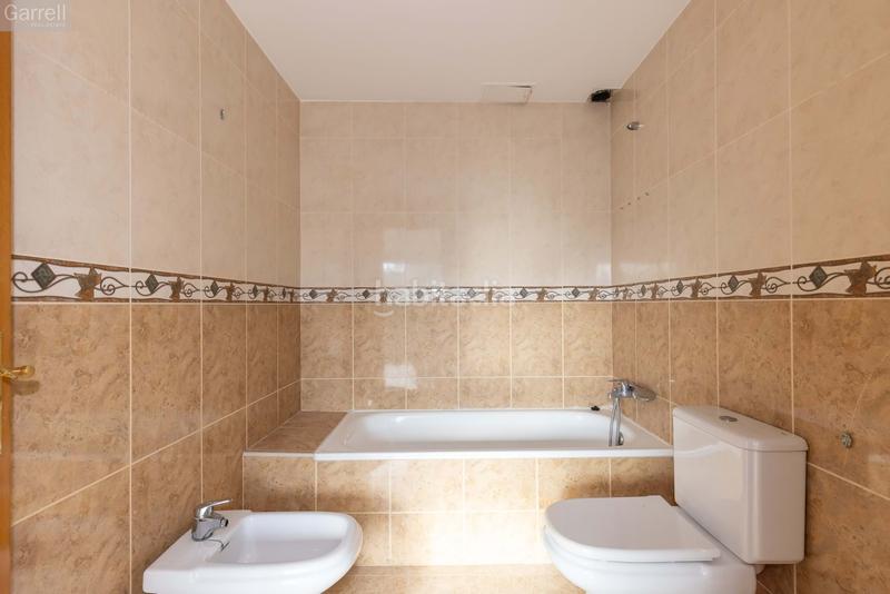 Foto 75cca528-9e65-4bf8-a5c7-880c1a53a90f. Reihenhaus mit parking in Roda de Barà