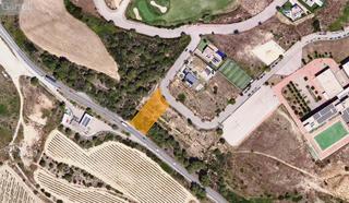 Terreny residencial  Pl sector masia bach 
 sant esteve sesrovires (barcelona)