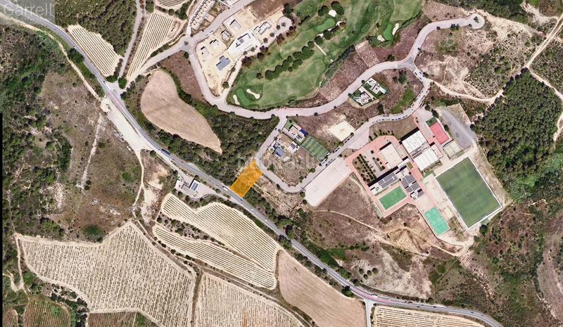 Foto c5a9c472-ff30-42f2-8f5d-c7990e060271. Terreno residenziale in Sant Esteve Sesrovires