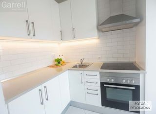Appartement  Cm pou del glaç 
es: pl: pt:
 dosrius (barcelona)