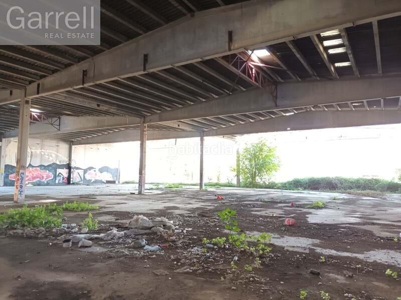 Foto f894166f-8c89-4683-a480-a6aab8cc9599. Nau industrial a Puigpelat