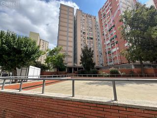 Flat  Carrer dalia 
es: pl: pt:
 cornella de llobregat [barcelona]