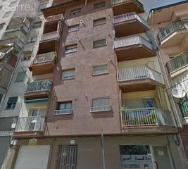 Appartement  Cl mossèn aulet  es: pl: pt:
 manlleu (barcelona)