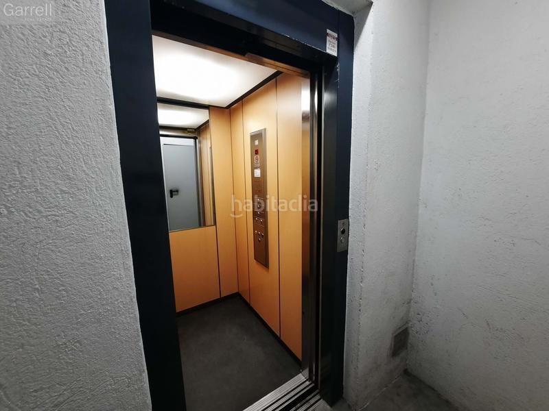 Foto 6b06752b-fa13-4a0a-81f5-e1b7843fda4b. Autoparkplatz in Estació de França Mollet del Vallès