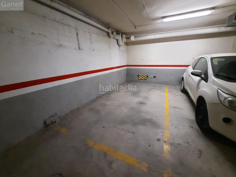 Foto b38e3ed3-d6ef-4914-91d5-9ae70a55de9f. Autoparkplatz in Estació de França Mollet del Vallès