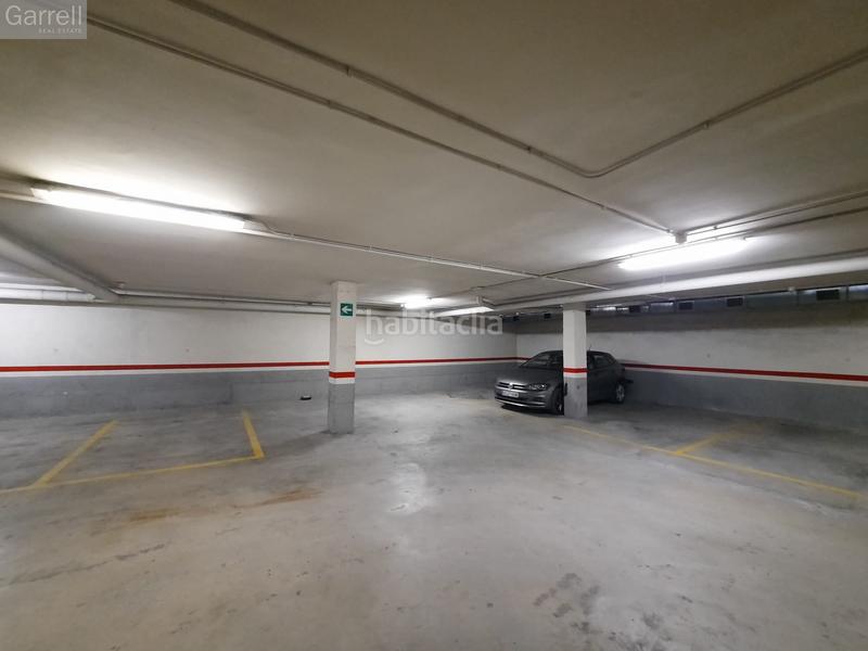 Foto ece236f0-17b4-4e0b-8607-26c58a047200. Autoparkplatz in Estació de França Mollet del Vallès