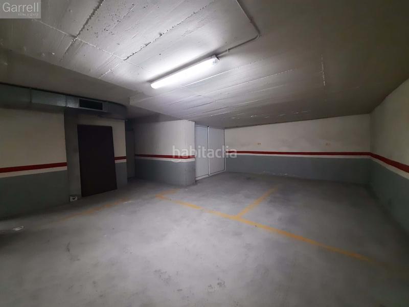 Foto f123ff41-9248-442a-abf4-8c10b19313ed. Autoparkplatz in Estació de França Mollet del Vallès