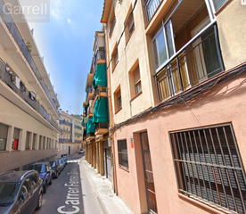 Pis  Carrer ferrer i dalmau 
es: pl: pt:
 mataro (barcelona). Piso ocupado