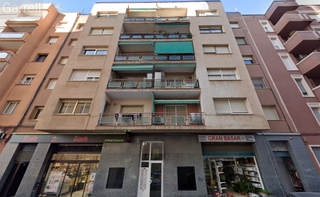 Local Comercial  Carrer abat escarre de l' 
n- es: pl: pt:
 sabadell (barcelona