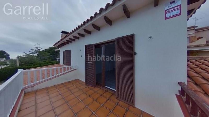 Foto 37147d41-30b2-488e-9e35-805218b9db2a. Chalet with parking pool in Els Masos - Els Garrofers Coma-ruga