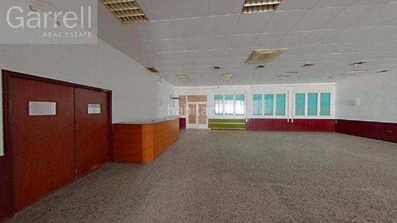 Foto a540fbe2-1296-45a3-9948-34f9885e934c. Industrial building in Móra la Nova