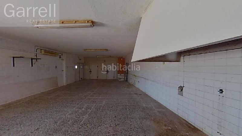 Foto f9f86f5a-3bb6-424c-acaa-71f122d7ce89. Industrial building in Móra la Nova