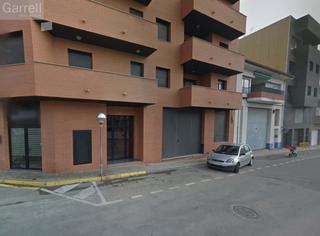 Local commercial  Carrer barcelona 
es:l pl: pt:dr
 mora d'ebre (tarragona)