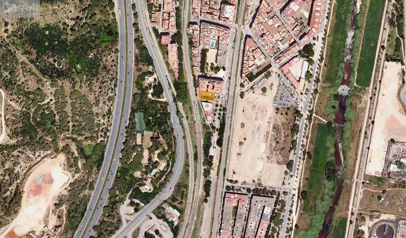 Foto ce4a5717-15b5-4630-8093-7c7cf224e1f1. Terreno residenziale in Montcada Centre - La Ribera Montcada i Reixac