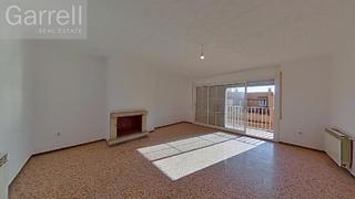 Piso en carrer GUILLERIES 
Es: Pl: Pt:
 BLANES (GIRONA)