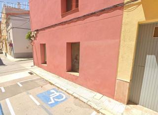Business premise  Cl grau  es: pl: pt:
 amposta (tarragona)