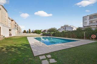 Appartamento  Passatge puigmal (a) n-(b) es: pl: pt:a
 castello d'empuries (g