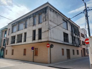 Semi detached house  Cl mossen joan tosca 
 deltebre (tarragona)