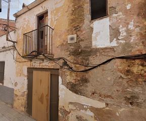 Casa adosada  Carrer verge del carme 
 amposta (tarragona)
