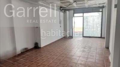 Foto d3e154b8-d8dd-4f58-b2d3-fd7a2265a8a5. Local comercial a Malgrat de Mar