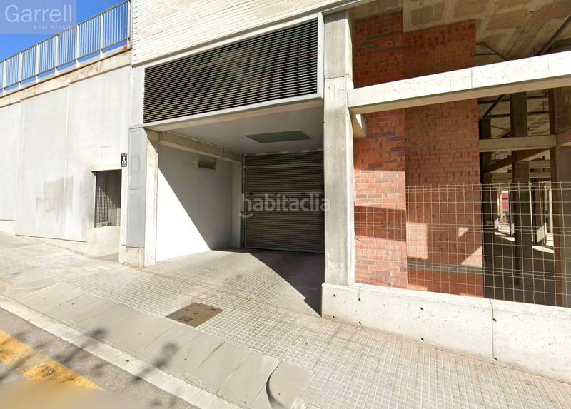 Foto c6003da2-aca4-4b4a-84ba-8ac494d5e503. Aparcament cotxe a Montmeló