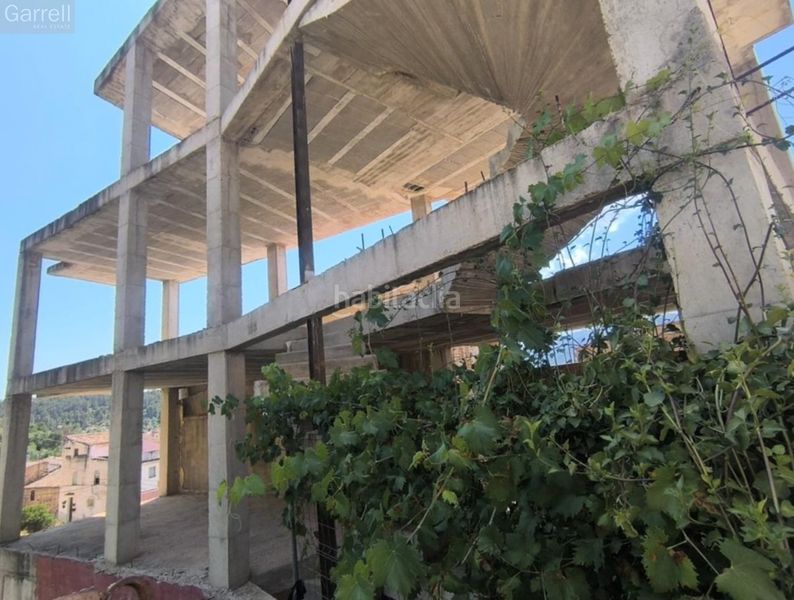 Foto 758fc721-7c62-4de7-895c-5c411855c9a9. Edificio in Tivenys
