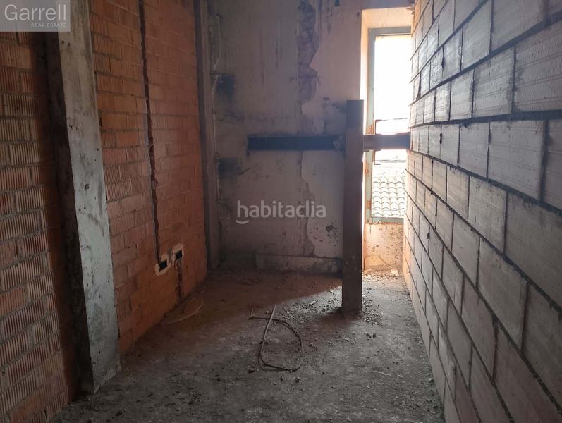 Foto 58ab2a94-a268-4957-948f-45af79491fb0. Edifici a Pobla de Montornès (La)