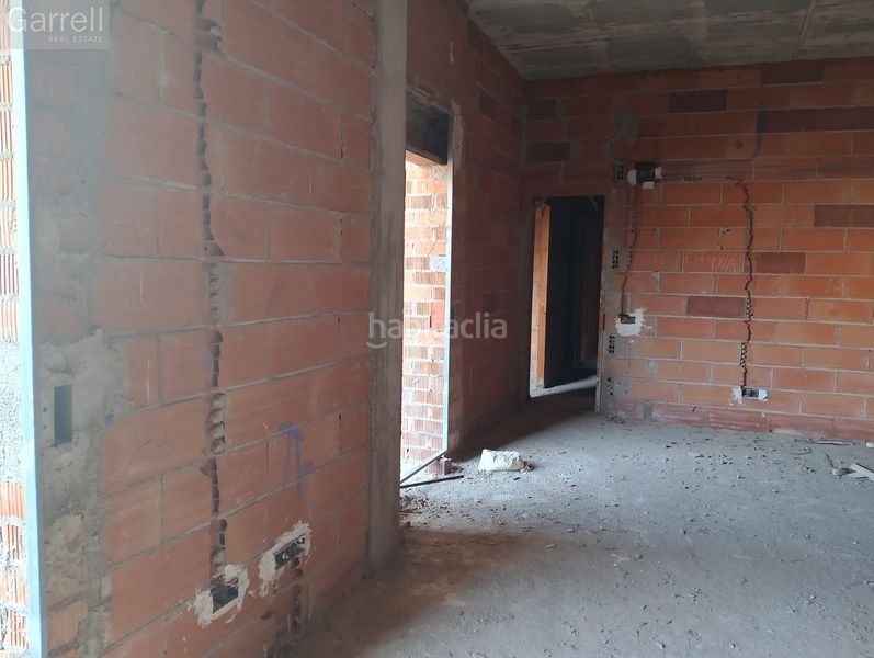 Foto b77fb1c8-9124-4f9e-a49a-e038af9574f8. Edifici a Pobla de Montornès (La)