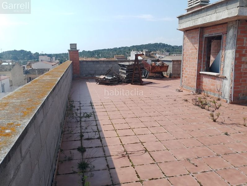 Foto ea30aeb8-c276-47cb-87eb-137c08e11ce0. Edifici a Pobla de Montornès (La)