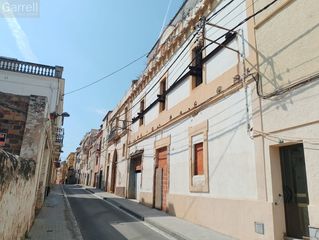 Gebäude  Carrer industria 
 la pobla de montornes (tarragona)