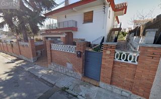 Chalet  Carrer albufera 
 lliça d'amunt (barcelona)