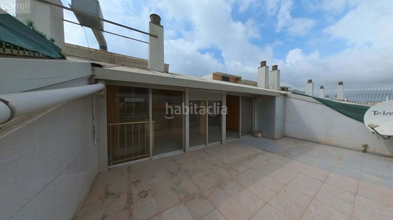 Foto 54e7286e-ff7f-4ed3-9d24-944f505362d9. Pis amb piscina a Barenys Salou