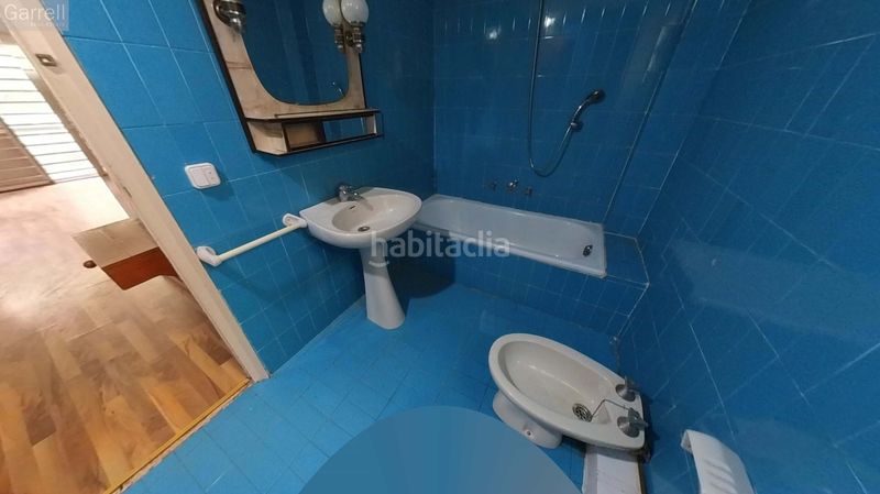 Foto b1ecf8ca-1deb-4893-b511-431bc6fd7c18. Pis amb piscina a Barenys Salou