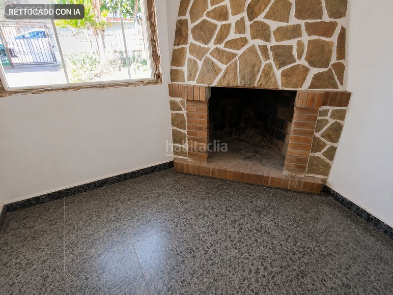 Foto 98636faf-162d-45d3-8572-ce21a60dee95. Casa adossada amb aparcament a Sils