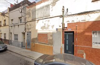 Maison jumelée  Carrer d'esteve paluzie  
n- es: pl:x pt:
 sabadell (barcelona